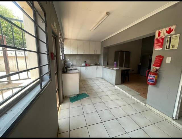 7 BEDROOM HOUSE FOR SALE IN BRIXTON